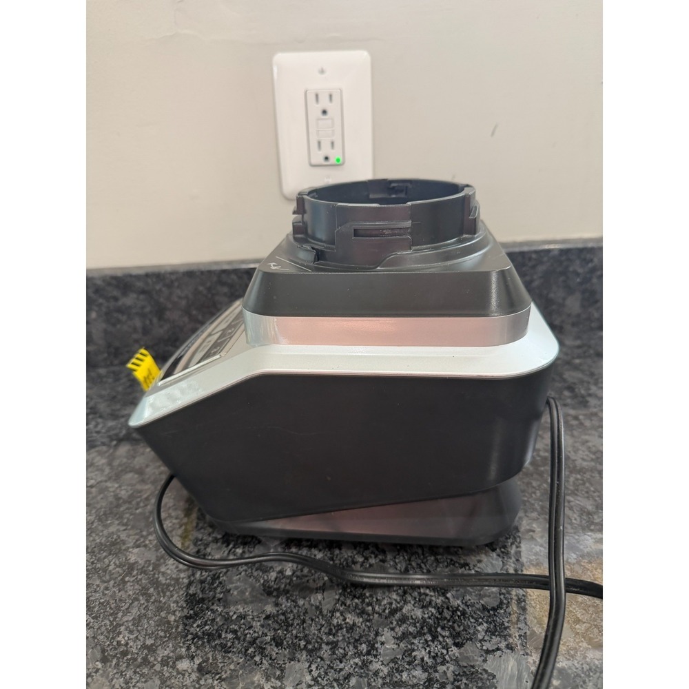Ninja Professional Blender 1100W BL740 With 72oz Pitcher & Lid Tested - Picture 16 of 17